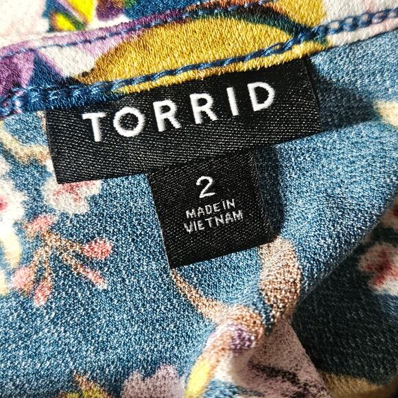 Torrid Blue Floral Open Sholder Blouse Size 2X - Picture 3 of 4